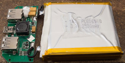 Genuine-Power-Bank-01