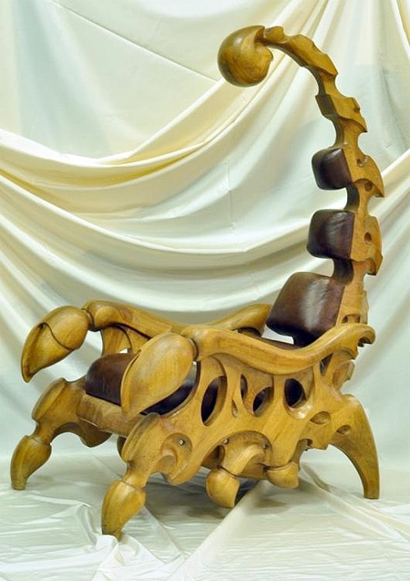 صندلی عقرب زرد